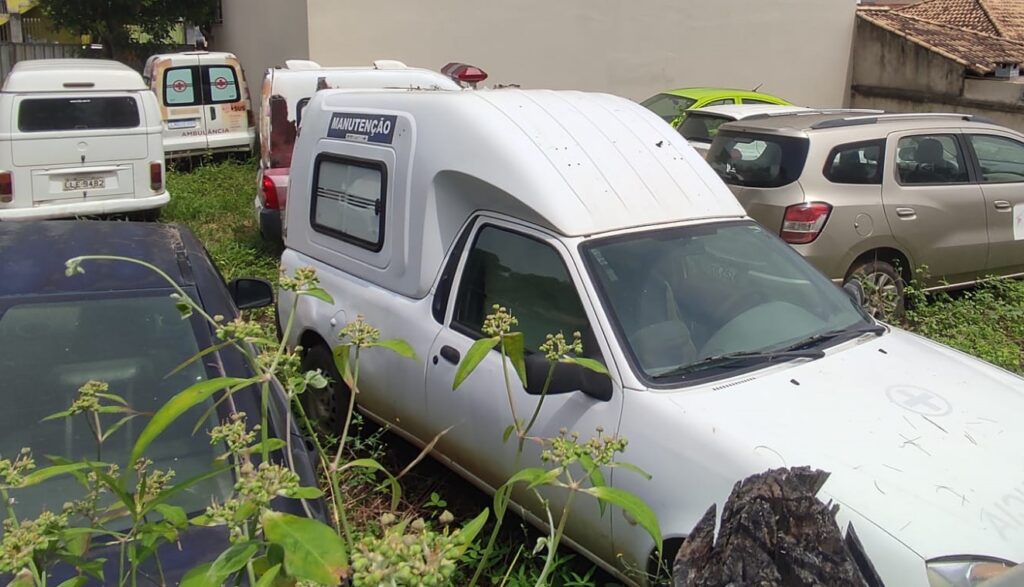 07-1024x587 "R$ 1 milhão em manutenção, mas parece que os carros estão em modo de ‘descanso eterno’!"