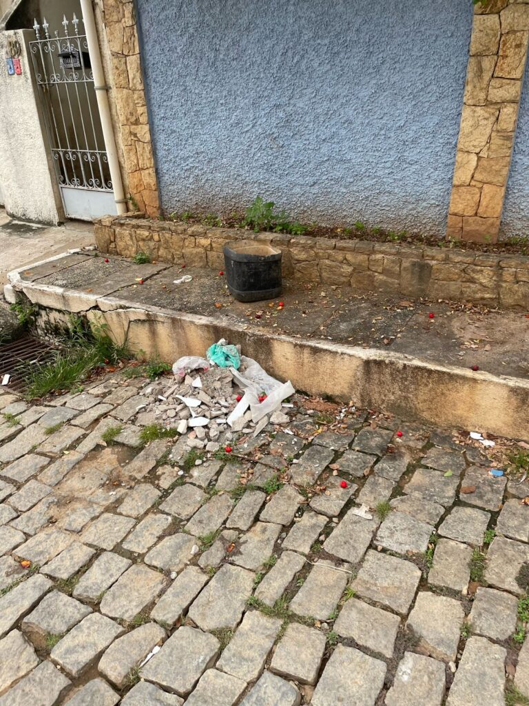 5-768x1024 Do Lado de Fora do Latão: Quando a Boa Vizinhança Não Faz Parte da Rotina