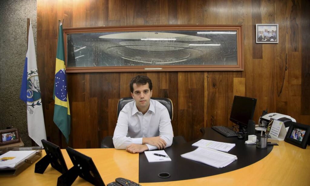 marco-2-1024x615 Marco Antônio Cabral: Um Jovem Líder que Mobilizou a Juventude do Rio de Janeiro
