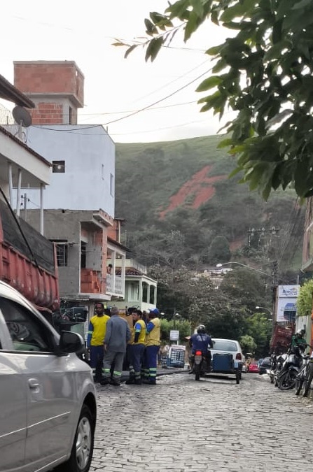 DER3 Governador em Exercício Rodrigo Bacellar Libera 4 KM de Asfalto para Bom Jesus do Itabapoana