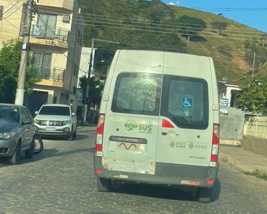 aer-1 A Placa Sumiu, Mas a Vergonha Ficou: O Mistério da Van Renault Master