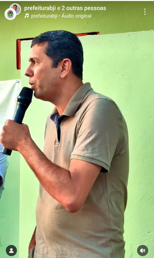 2-612x1024 Banheiro com Fita e Fogos, Paciente Sem Remédio e Sem Voz