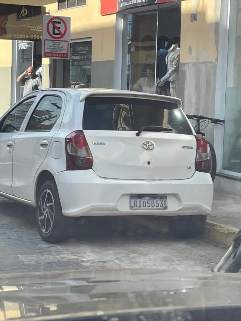 carro-768x1024 Do Combustível à Cesta Básica: Irregularidades Apontadas em Denúncias Chegam à Câmara