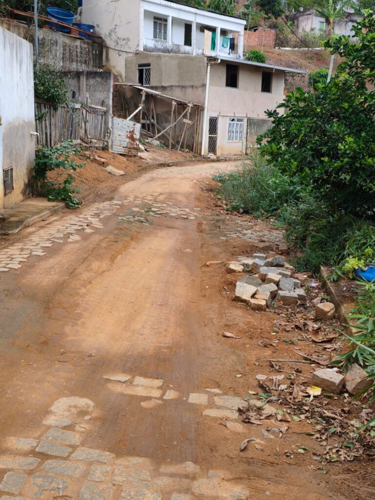 10da7e7b-624d-422e-9e5e-956c762099be-768x1024 Depois da Ponte da Insanidade, vem aí o Asfalto da Eleição