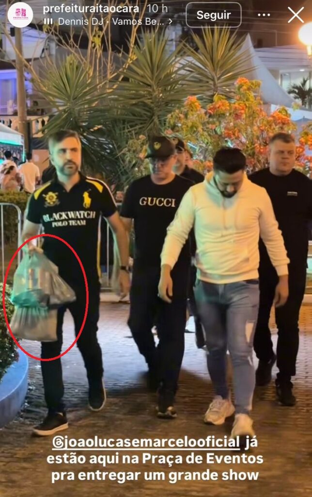 1-644x1024 💉 Enquanto a Saúde Oferece Banquetas de Plástico, o Prefeito Canta “Eu Quero Tchu, Eu Quero Tcha”