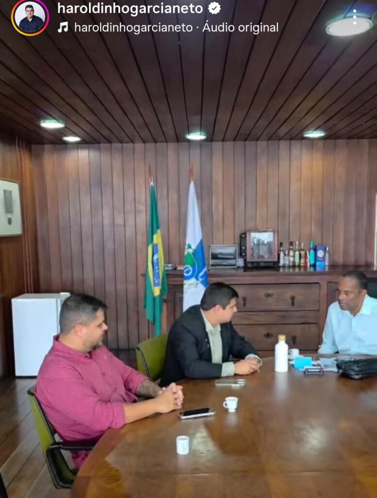 WhatsApp-Image-2026-03-30-at-12.15.37-2-1-776x1024 🎓 Educação ou Turismo? O Subsecretário “Garoto Viagem” e o Expediente Fora da Secretaria