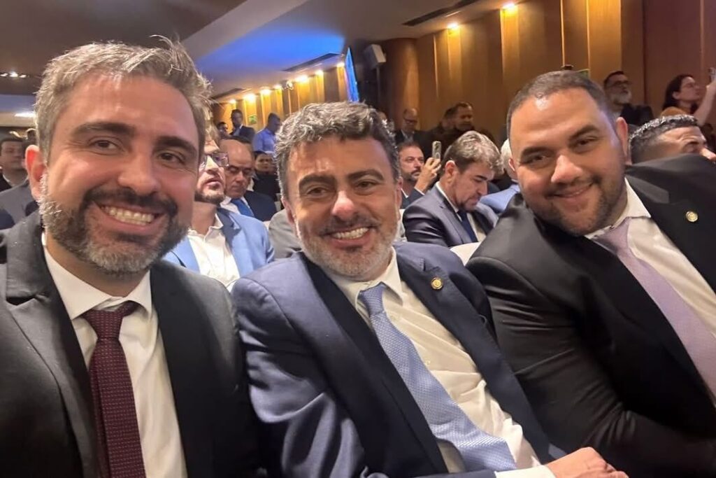 WhatsApp-Image-2026-09-29-at-07.58.00-2-1024x683 DEPOIS DE TANTOS “IRMÃOS”, FICA A REFLEXÃO: NA POLÍTICA, AS ALIANÇAS MUDAM — E OS PARENTESCOS TAMBÉM